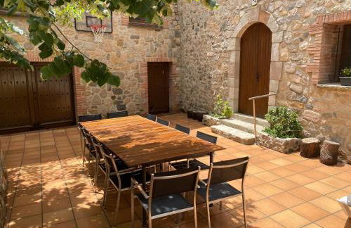 Masía Can Janet alojamiento rural con piscina privada en plena naturaleza - Foto 3