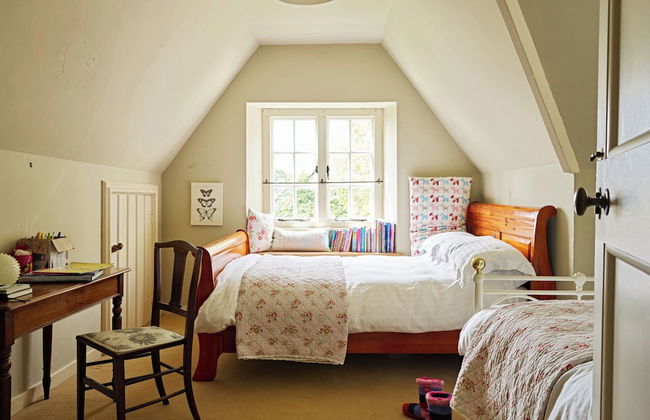 Drakestone House Manor With Breathtaking Cotswolds Views - Photo 9