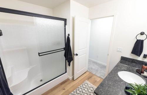 NEW! Boise BaseCamp -Fire Pit -E-Bikes -Greenbelt - Foto 19