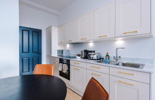 Stylish 1-Bedroom Getaway in Sale - Photo 18