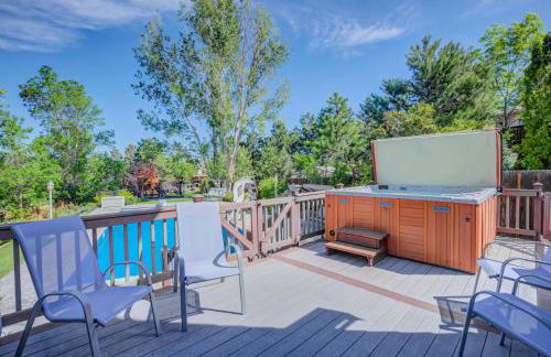 Deep Blue Spacious Escape w Hot Tub & Playground - Foto 1