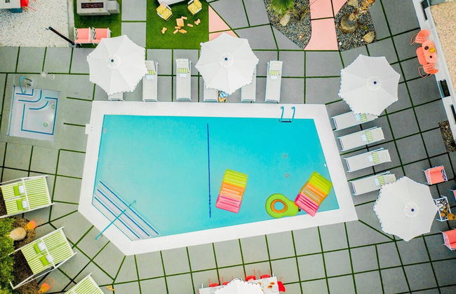 5 Private Rooms Sleeps 14 Wesley Studio Buyout - Foto 3