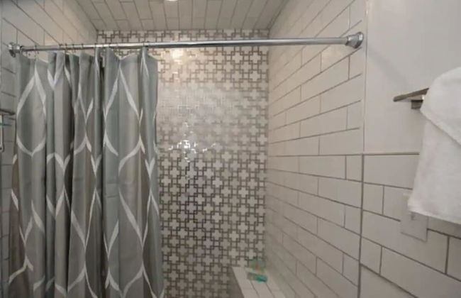 Charming Chateau Oasis in NOLA's Heart by YouRent - Foto 38