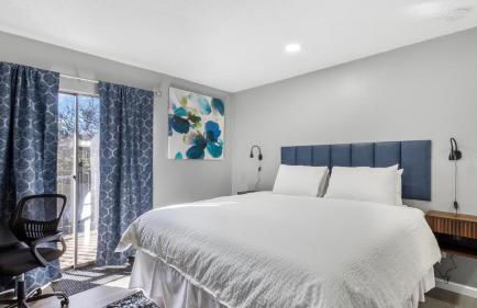 Skyline Loft with 2 Balconies 5 min to Love Field - Foto 13