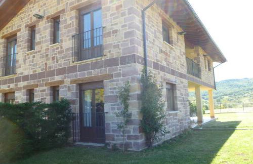 Casa rural LLOSA Planta PRIMERA y Planta BAJA - Foto 1