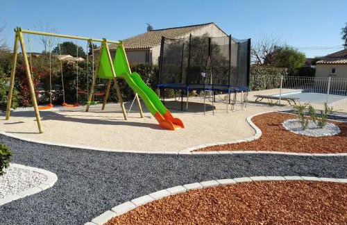 villa classée 4 étoiles avec piscine et boulodrome - Photo 8