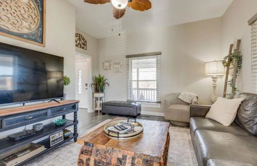 Soak n Stroll 2 State St Casino Firepit Dogs OK - Foto 8