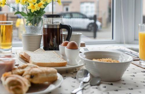 Crewe Apartment - Stylish 2 bedroom apt, Garden, Free parking, Edin City - Foto 20