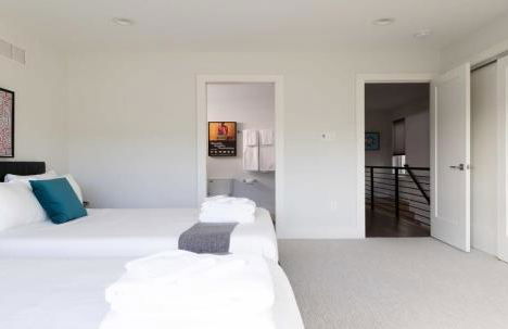 The Grove's Modern Family Row House ABODEbucks - Photo 27