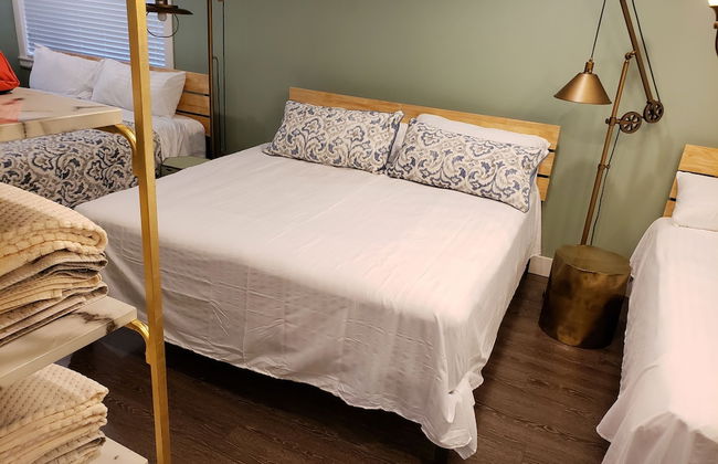 LUXE Retreat at 8050 Kaymar Dr. - Photo 20