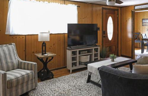 Mountain Cabin w Hot Tub Deck Grill & Fire Pit - Foto 10