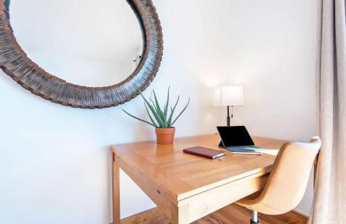 Family Fun Fireplace & Huge Deck - Photo 27