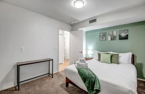 Chic Poolside Oasis - Karaoke - BBQ - Games - Foto 12