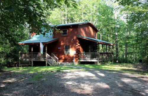 Rustic Cabin Rental in a Tranquil Forest Setting near Oak Hill, West Virginia - Foto 4