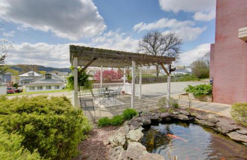 Pet-Friendly New Kensington Apt with Shared Perks - Foto 29