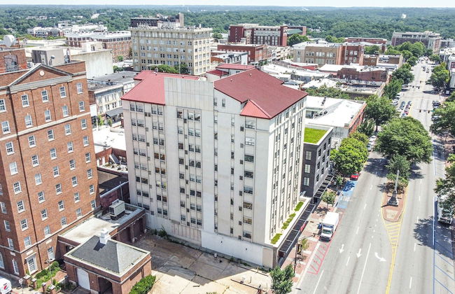 Home is Where the Arch is Across From Uga! - Foto 18