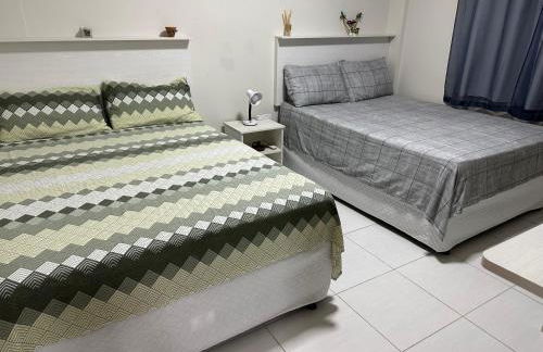 No Atalaia, Fort Poseidon rua do Atalho a 700 metros da praia do Atalaia, apartamento novo decorado, varanda, sala de estar e jantar, 02 suítes, 03 banheiros, lavanderia, cozinha, piscina, churrasqueira, salão de jogos, vista parcial das dunas e mar - Photo 46