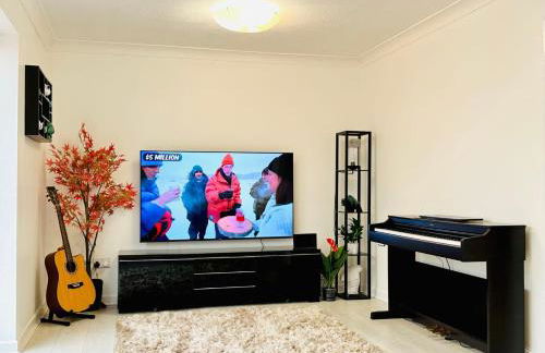 5 bedroom detached house sleeps 13 spacious Parking 5 mins driving to Bicester Village - Foto 47