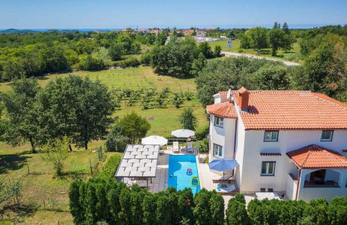 Villa Eufemia near Poreč with large garden and outdoor playground for kids - Foto 14