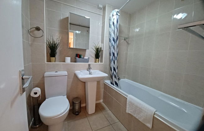 White Door Malt-Huku Kwetu (Dunstable) - Foto 19