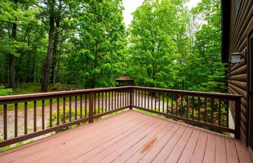 Massive Log Chalet with Hot Tub - Foto 61