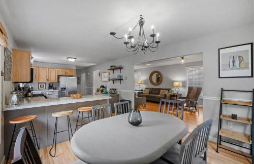 Modern Open Concept 4 Bed 2 5 Bath Mid to LongTerm Private Single Family Home - Foto 10