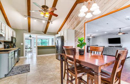 Spacious Micanopy Farmhouse with Luxurious Pool! - Foto 8