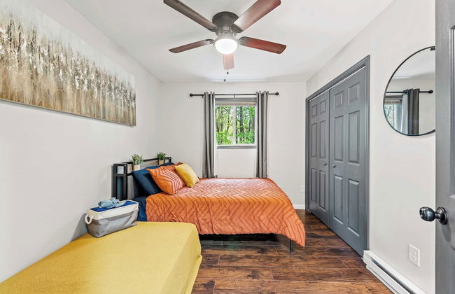 The Tranquil Trails by Avantstay Lake Access, Deck, Fireplace - Foto 34