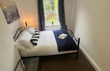 6 bed house - 12 minutes to City Centre - Foto 17