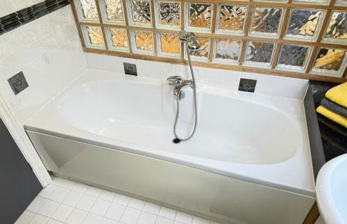 Luxury, private, secure self-contained Coach House, near Wythall and close to the NEC - Foto 21