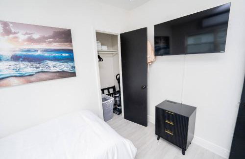 Close to the Action, Peaceful When You Return - Foto 39