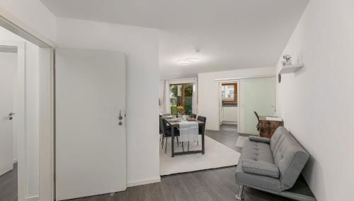 Rob's Flat - Moderne 3-Zimmer-Ferienwohnung mit Terrasse, 6 Schlafplätzen, 2 Min S-Bahn, Weil der Stadt bei Stuttgart - Foto 5