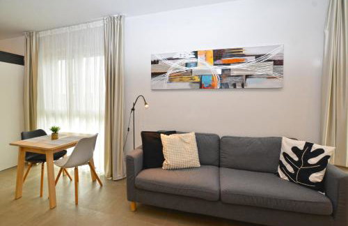 Black & White Studios - Photo 8