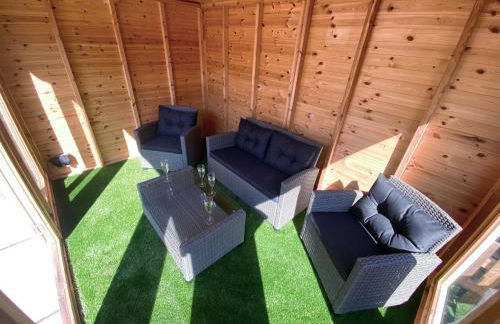 Cosy Cottage in Grindleford, Garden, Views & Walks on the Doorstep, 4 Guests - Photo 4