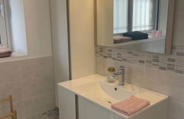 Chez Ambre et Lulu - Appartement centre ville avec piscine - Foto 11