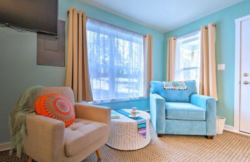 Unwind Fireside! Poconos Cottage 12 Mi to Slopes - Foto 16