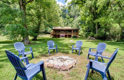 Dock & Hot Tub: Tennessee River Cabin Getaway - Foto 1