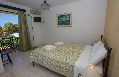 Sandy Beach Villas and Apartments - Photo 30