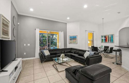 Heated Pool Lazy River Game Room 12 MI to Disney - Foto 9