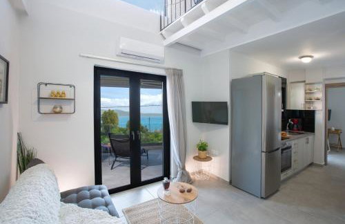 The Lefkadian collection G and N - Photo 1