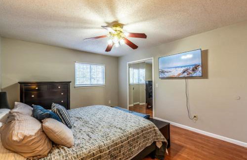 Spacious 3 BR Near NAS Jax l BBQ WiFi DirecTV - Foto 10