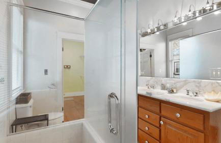 30A Grayt'n Greatful by Avantstay Charming Home+cottage, Walk to Western Lake - Foto 60