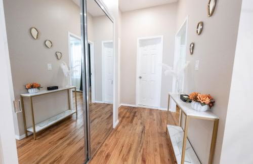 Sunlit 2BR Central Park North elevator & laundry - Foto 28