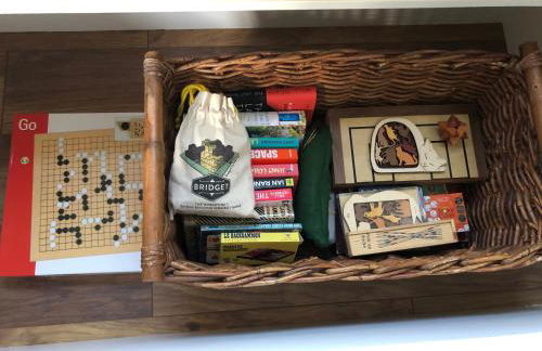 Green Valley, Cotswold stay with hamper - Photo 20