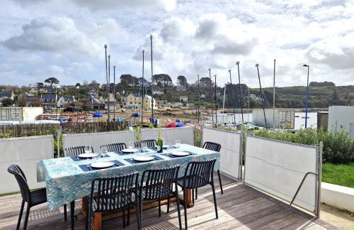 House in Terenez with Stunning Harbour Views - Photo 1