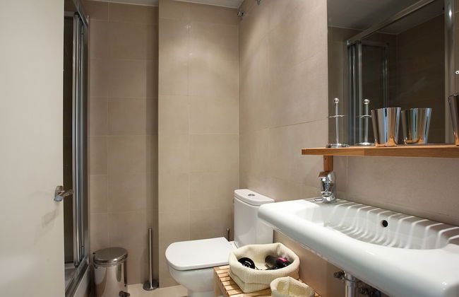 AB Montjuic - Photo 69