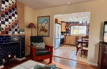 3 bd, Full kitchen, fenced yard, near Field of Dreams - Foto 10