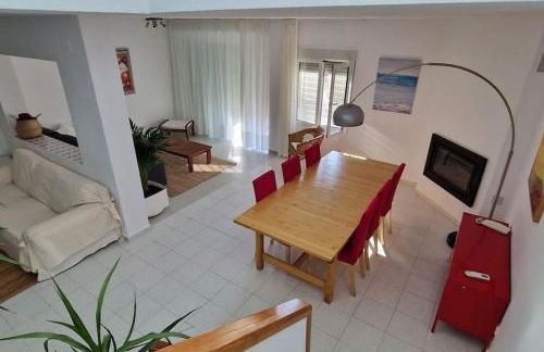 Seafront House,Sea Views,Pool and BBQ, Airport 10 mns - Photo 37