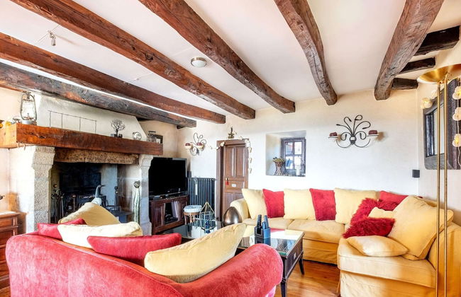 Stone House With Pool and Garden - Photo 21