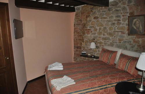 L'Umbrichella - casa vacanze in piccolo borgo medioevale - Foto 27